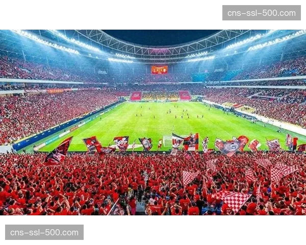 欧冠主题曲响彻四座球场，欧洲足球文化盛宴再度开启